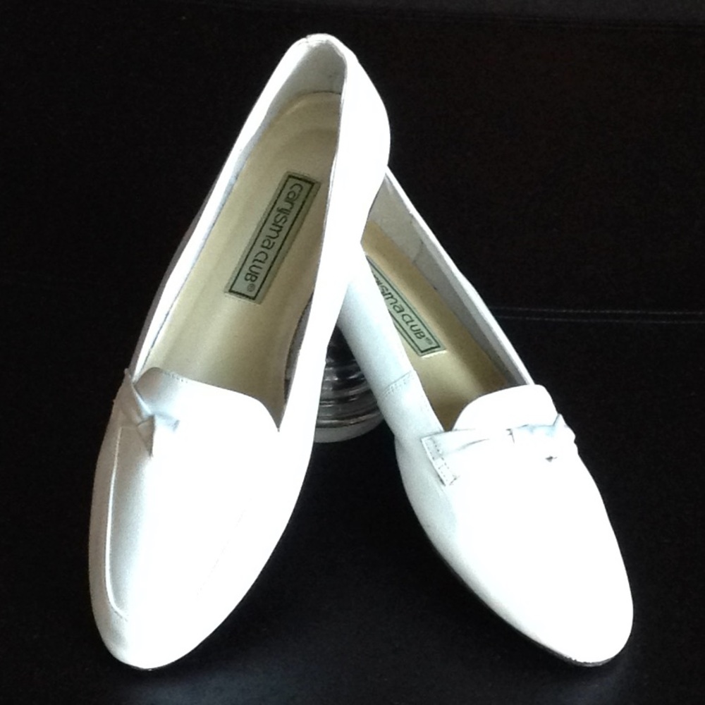 🔴 Carysma Club - 'That Girl' White Loafers